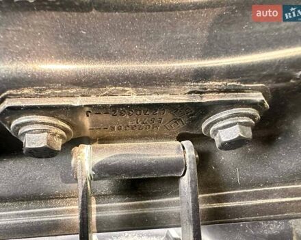 Рено Меган 2011 в Косове на Automoto.ua Серый Рено Меган, объемом двигателя 1.46 л и пробегом 254 тыс. км за 6999 $, фото 49 на Automoto.ua