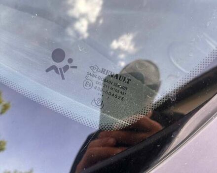 Рено Меган 2011 в Косове на Automoto.ua Серый Рено Меган, объемом двигателя 1.46 л и пробегом 254 тыс. км за 6999 $, фото 37 на Automoto.ua