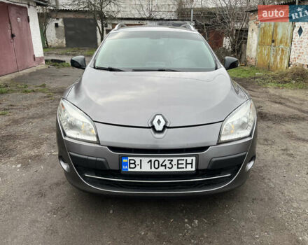 Сірий Рено Меган, об'ємом двигуна 1.46 л та пробігом 237 тис. км за 6550 $, фото 1 на Automoto.ua
