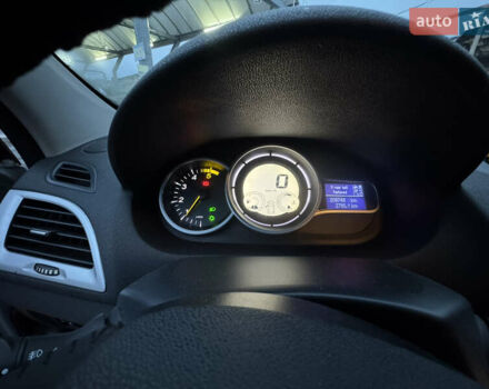 Серый Рено Меган, объемом двигателя 1.5 л и пробегом 208 тыс. км за 6300 $, фото 9 на Automoto.ua