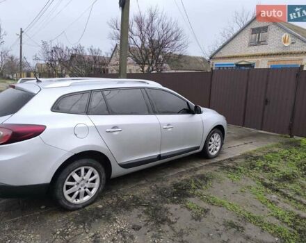 Сірий Рено Меган, об'ємом двигуна 1.46 л та пробігом 246 тис. км за 5300 $, фото 3 на Automoto.ua