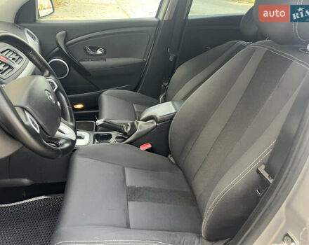 Серый Рено Меган, объемом двигателя 1.46 л и пробегом 274 тыс. км за 6300 $, фото 29 на Automoto.ua