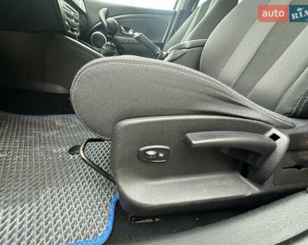 Сірий Рено Меган, об'ємом двигуна 1.87 л та пробігом 200 тис. км за 7700 $, фото 34 на Automoto.ua