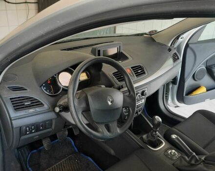 Серый Рено Меган, объемом двигателя 1.5 л и пробегом 179 тыс. км за 7175 $, фото 3 на Automoto.ua