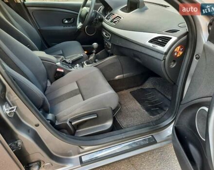 Серый Рено Меган, объемом двигателя 1.6 л и пробегом 194 тыс. км за 8100 $, фото 106 на Automoto.ua