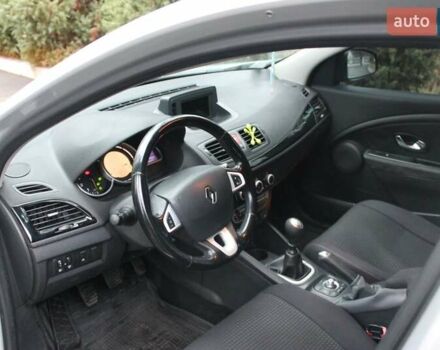 Сірий Рено Меган, об'ємом двигуна 1.5 л та пробігом 270 тис. км за 7200 $, фото 13 на Automoto.ua