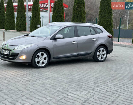 Серый Рено Меган, объемом двигателя 1.46 л и пробегом 220 тыс. км за 7900 $, фото 49 на Automoto.ua