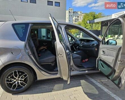 Сірий Рено Меган, об'ємом двигуна 1.5 л та пробігом 175 тис. км за 8800 $, фото 7 на Automoto.ua