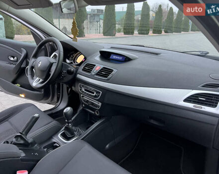 Серый Рено Меган, объемом двигателя 1.46 л и пробегом 220 тыс. км за 7900 $, фото 35 на Automoto.ua