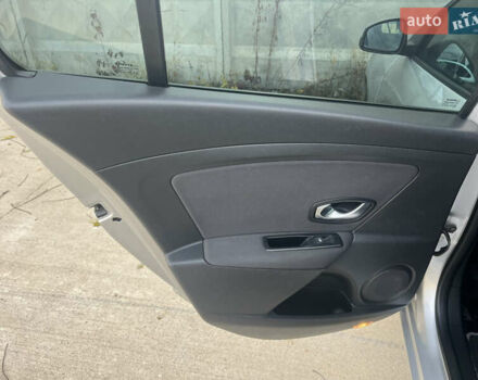 Серый Рено Меган, объемом двигателя 1.46 л и пробегом 274 тыс. км за 6300 $, фото 49 на Automoto.ua