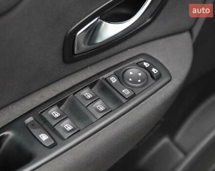 Серый Рено Меган, объемом двигателя 1.46 л и пробегом 176 тыс. км за 8300 $, фото 23 на Automoto.ua