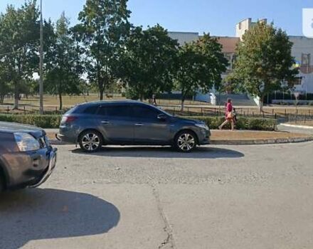 Серый Рено Меган, объемом двигателя 1.46 л и пробегом 251 тыс. км за 8900 $, фото 3 на Automoto.ua