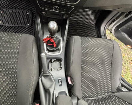 Рено Меган 2011 у Мироновке на Automoto.ua Сірий Рено Меган, об'ємом двигуна 1.46 л та пробігом 316 тис. км за 6600 $, фото 14 на Automoto.ua