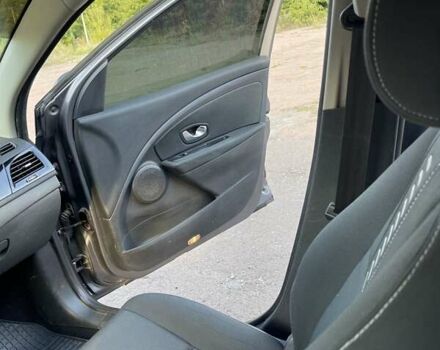 Сірий Рено Меган, об'ємом двигуна 1.46 л та пробігом 339 тис. км за 6400 $, фото 29 на Automoto.ua