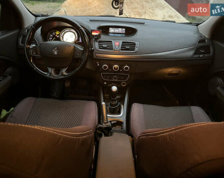 Серый Рено Меган, объемом двигателя 1.46 л и пробегом 266 тыс. км за 6800 $, фото 6 на Automoto.ua