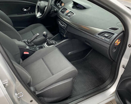 Серый Рено Меган, объемом двигателя 1.5 л и пробегом 277 тыс. км за 6999 $, фото 16 на Automoto.ua