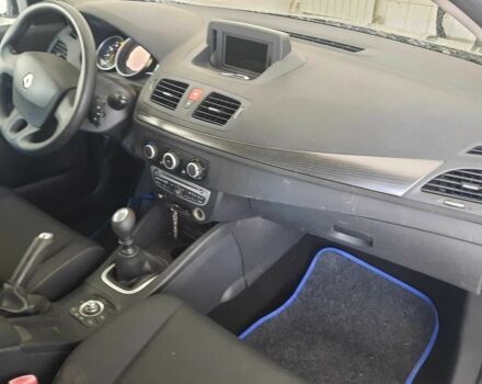 Серый Рено Меган, объемом двигателя 1.5 л и пробегом 179 тыс. км за 7175 $, фото 4 на Automoto.ua