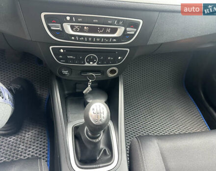 Сірий Рено Меган, об'ємом двигуна 1.87 л та пробігом 200 тис. км за 7700 $, фото 42 на Automoto.ua