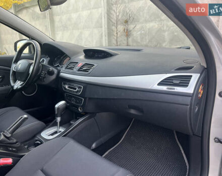 Серый Рено Меган, объемом двигателя 1.46 л и пробегом 274 тыс. км за 6300 $, фото 33 на Automoto.ua