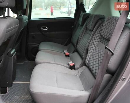 Серый Рено Меган, объемом двигателя 1.46 л и пробегом 176 тыс. км за 8300 $, фото 8 на Automoto.ua