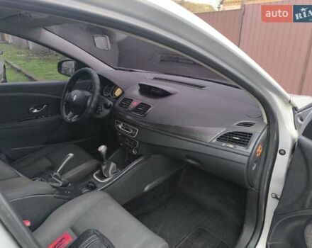 Сірий Рено Меган, об'ємом двигуна 1.46 л та пробігом 246 тис. км за 5300 $, фото 4 на Automoto.ua