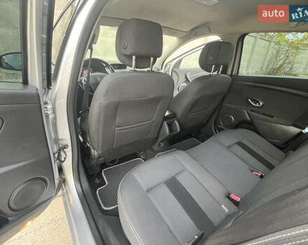 Серый Рено Меган, объемом двигателя 1.46 л и пробегом 274 тыс. км за 6300 $, фото 46 на Automoto.ua