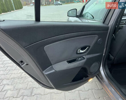 Серый Рено Меган, объемом двигателя 1.46 л и пробегом 220 тыс. км за 7900 $, фото 23 на Automoto.ua