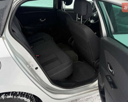 Серый Рено Меган, объемом двигателя 1.9 л и пробегом 260 тыс. км за 7200 $, фото 6 на Automoto.ua