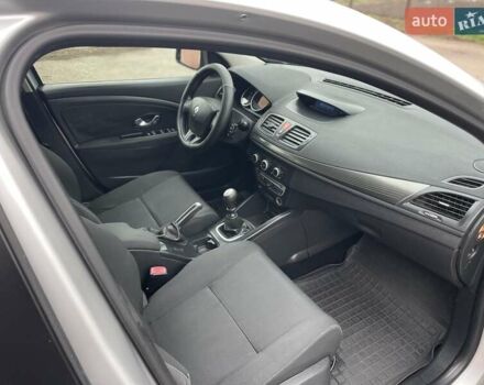 Сірий Рено Меган, об'ємом двигуна 1.46 л та пробігом 268 тис. км за 6400 $, фото 12 на Automoto.ua