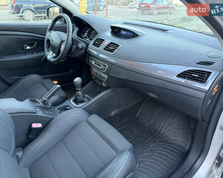 Сірий Рено Меган, об'ємом двигуна 1.5 л та пробігом 260 тис. км за 7550 $, фото 47 на Automoto.ua