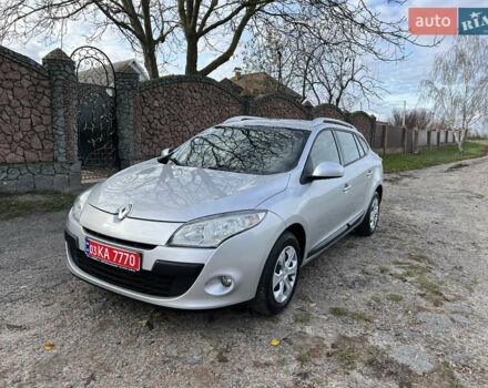Сірий Рено Меган, об'ємом двигуна 1.5 л та пробігом 230 тис. км за 6999 $, фото 1 на Automoto.ua
