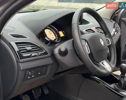 Сірий Рено Меган, об'ємом двигуна 1.4 л та пробігом 216 тис. км за 6500 $, фото 28 на Automoto.ua