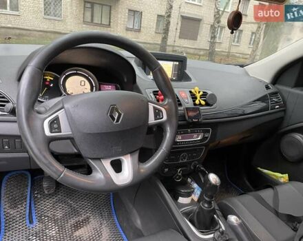 Серый Рено Меган, объемом двигателя 1.46 л и пробегом 241 тыс. км за 7500 $, фото 5 на Automoto.ua