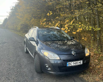 Серый Рено Меган, объемом двигателя 1.46 л и пробегом 266 тыс. км за 6800 $, фото 2 на Automoto.ua