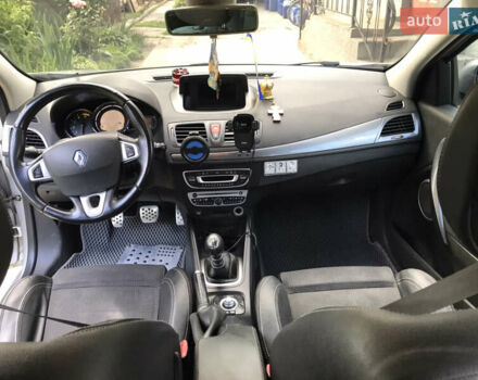 Рено Меган 2011 в Любаре на Automoto.ua Серый Рено Меган, объемом двигателя 1.46 л и пробегом 308 тыс. км за 6800 $, фото 33 на Automoto.ua