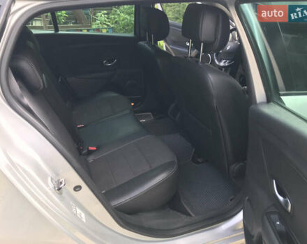 Рено Меган 2011 в Любаре на Automoto.ua Серый Рено Меган, объемом двигателя 1.46 л и пробегом 308 тыс. км за 6800 $, фото 32 на Automoto.ua