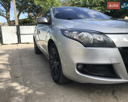 Рено Меган 2011 в Любаре на Automoto.ua Серый Рено Меган, объемом двигателя 1.46 л и пробегом 308 тыс. км за 6800 $, фото 8 на Automoto.ua