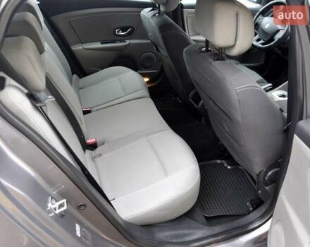 Сірий Рено Меган, об'ємом двигуна 1.5 л та пробігом 250 тис. км за 6500 $, фото 23 на Automoto.ua