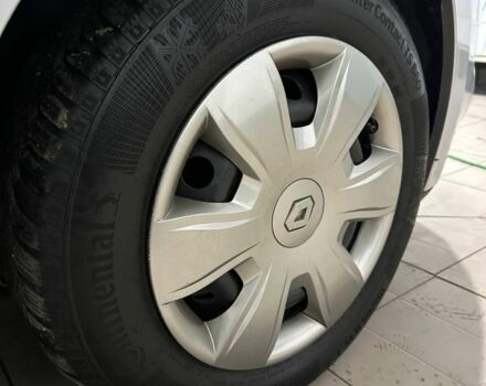 Рено Меган 2011 в Лозовой на Automoto.ua Серый Рено Меган, объемом двигателя 0 л и пробегом 277 тыс. км за 5500 $, фото 12 на Automoto.ua