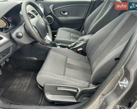 Сірий Рено Меган, об'ємом двигуна 1.5 л та пробігом 199 тис. км за 8250 $, фото 41 на Automoto.ua