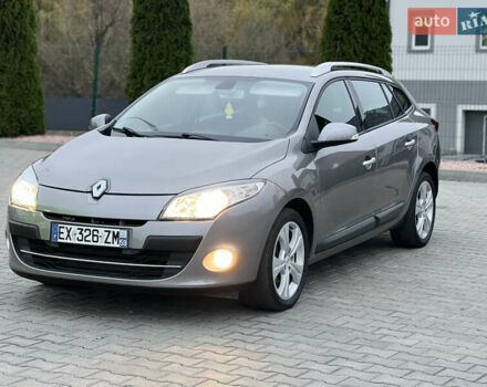 Серый Рено Меган, объемом двигателя 1.46 л и пробегом 220 тыс. км за 7900 $, фото 43 на Automoto.ua
