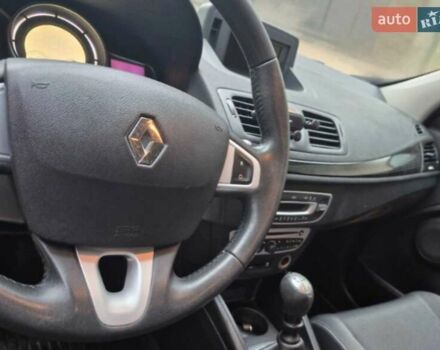 Серый Рено Меган, объемом двигателя 1.87 л и пробегом 220 тыс. км за 7150 $, фото 4 на Automoto.ua