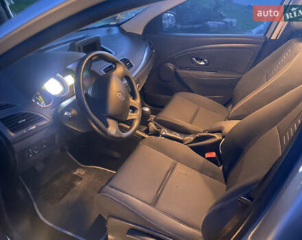 Серый Рено Меган, объемом двигателя 1.5 л и пробегом 242 тыс. км за 7999 $, фото 5 на Automoto.ua