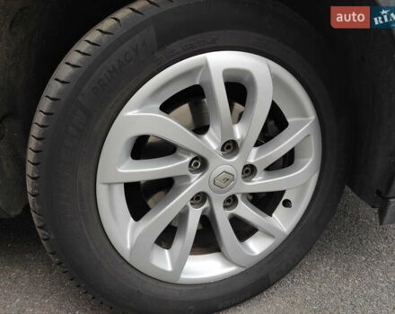 Сірий Рено Меган, об'ємом двигуна 1.5 л та пробігом 190 тис. км за 8900 $, фото 40 на Automoto.ua