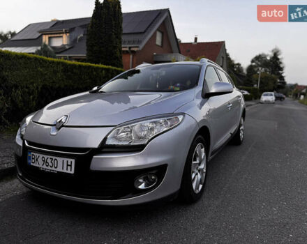 Серый Рено Меган, объемом двигателя 1.46 л и пробегом 248 тыс. км за 7900 $, фото 2 на Automoto.ua
