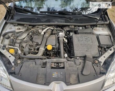 Сірий Рено Меган, об'ємом двигуна 1.5 л та пробігом 216 тис. км за 7600 $, фото 16 на Automoto.ua