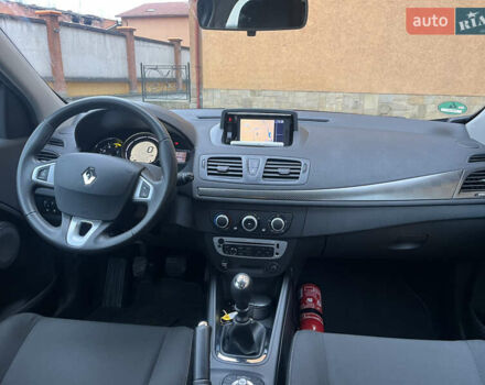 Серый Рено Меган, объемом двигателя 1.5 л и пробегом 210 тыс. км за 8300 $, фото 28 на Automoto.ua