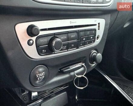 Сірий Рено Меган, об'ємом двигуна 1.46 л та пробігом 238 тис. км за 7990 $, фото 25 на Automoto.ua