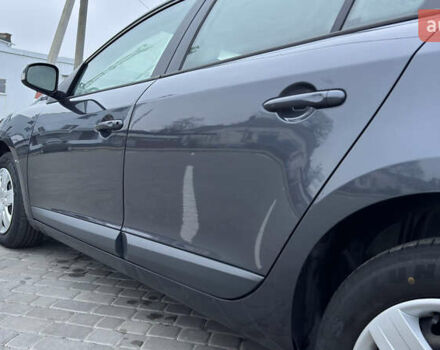 Серый Рено Меган, объемом двигателя 1.46 л и пробегом 183 тыс. км за 8100 $, фото 45 на Automoto.ua