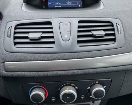 Сірий Рено Меган, об'ємом двигуна 1.6 л та пробігом 154 тис. км за 7650 $, фото 13 на Automoto.ua